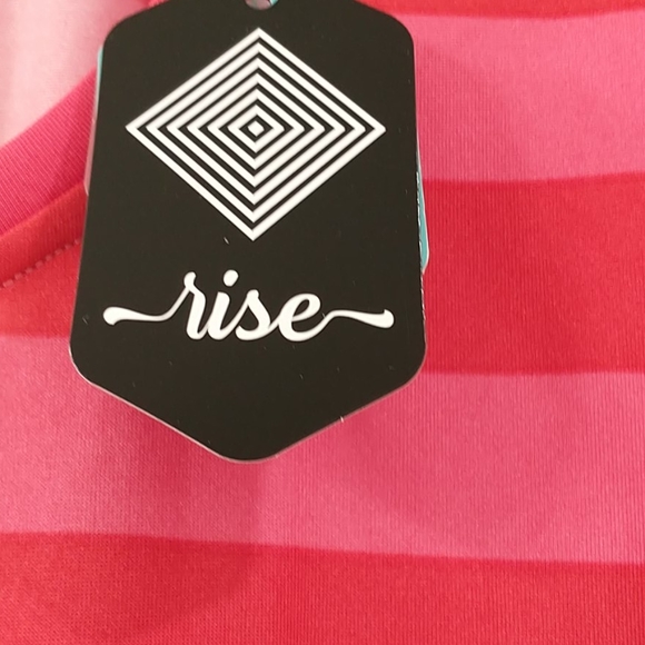 Brand new Lularoe Activewesr top - Picture 2 of 2